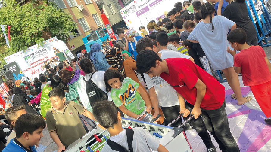 Streets Transforming for Children}