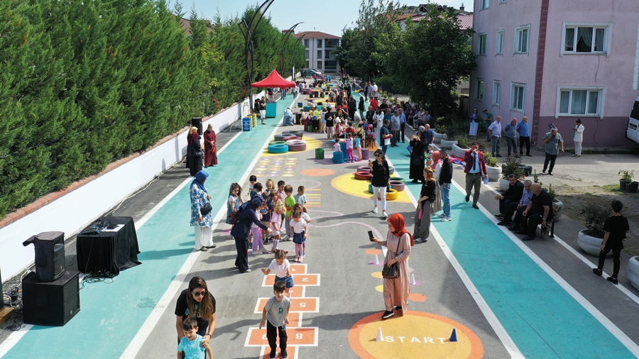 Streets Transforming for Children}