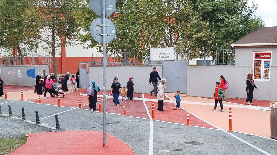 Streets Transforming for Children}