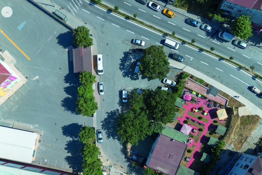 Sokaklar Çocuklar İçin Dönüşüyor}
