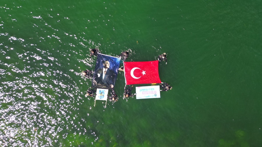 100'den Fazla Paydaş Marmara Denizi İçin Bir Araya Geldi}