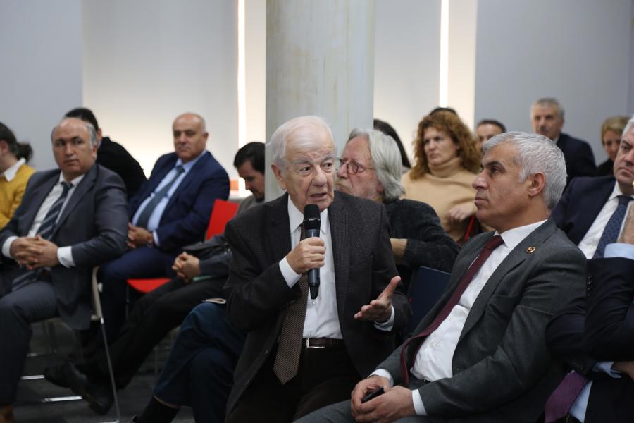 MMU Launched the Management Development Center}