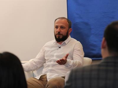 Sosyal Mahremiyet Konusu Gündeme Geldi}