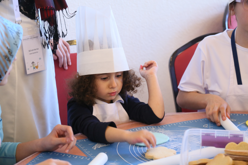 Göçmen Çocuk İçin Bir Şehir}