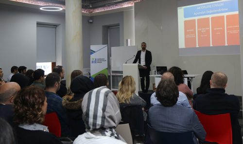 Değerlendirilebilir Atıkların Yönetimi İçin Hizmet Alımı Yöntemleri Konulu Eğitim Programı Düzenlendi