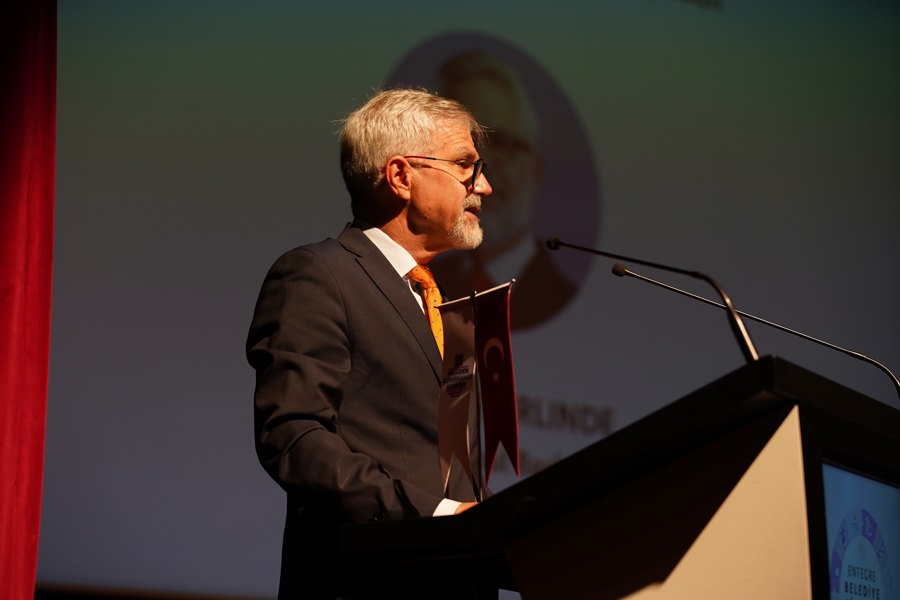 Introducing The European Governance Quality Label For Municipalities}