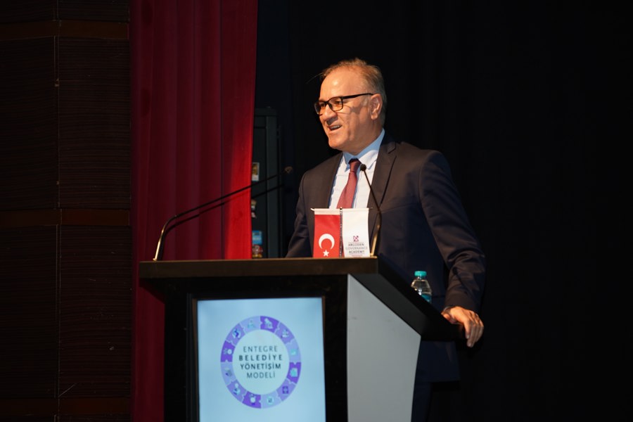 Introducing The European Governance Quality Label For Municipalities}