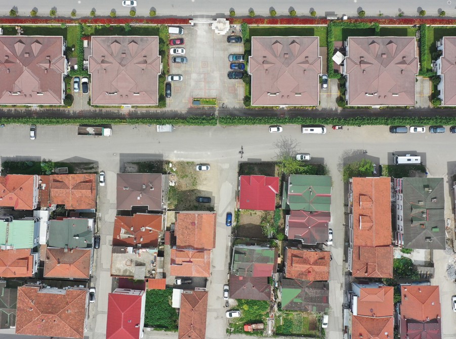 Sokaklar Çocuklar İçin Dönüşüyor}