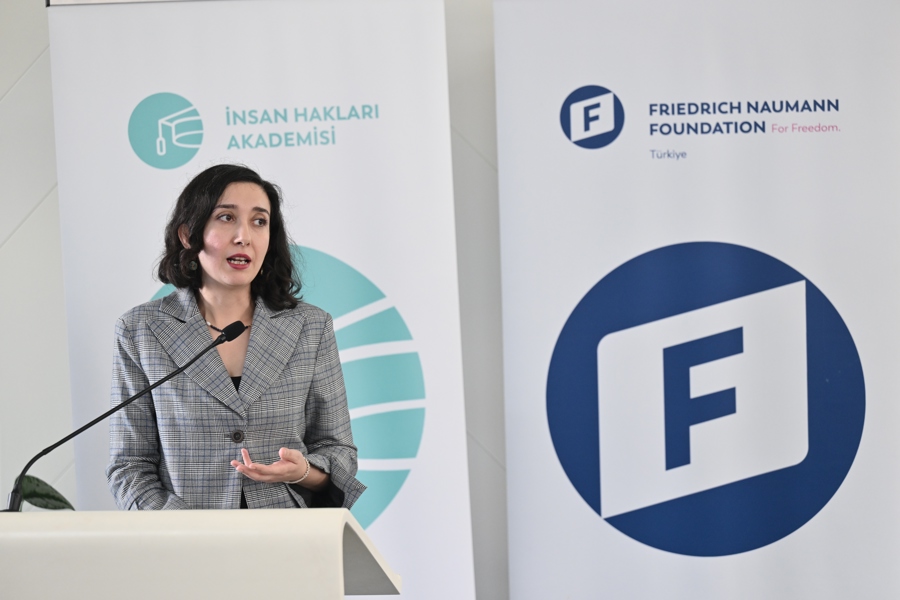 Gençler ve Yerel Yönetim Temsilcileri “Birlikte Konuşalım: COP31’e Doğru” Etkinliğinde Buluştu}